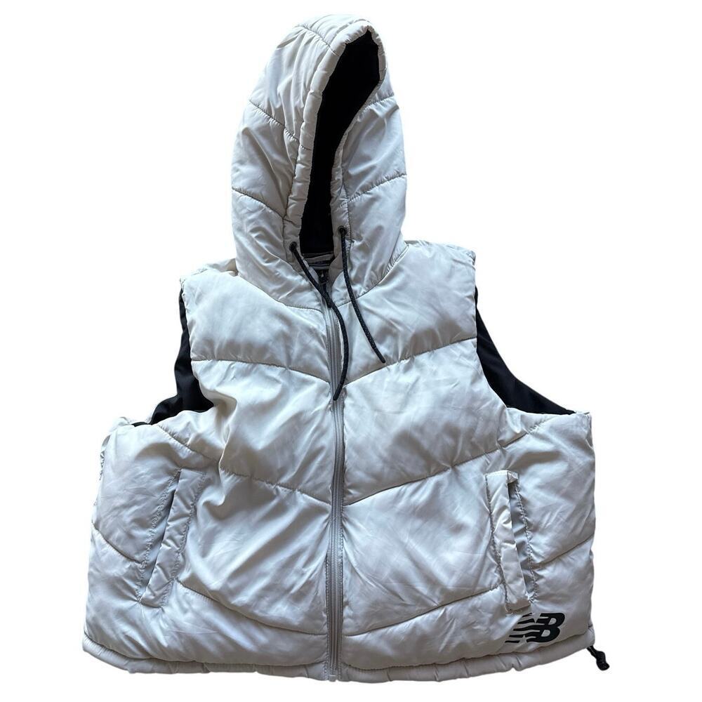 Women’s New Balance Quilted Crop Puffer Vest Cream with Hood Size XL